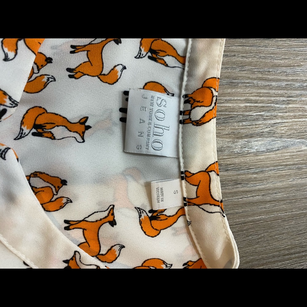 Fox Blouse - Picture 2 of 2